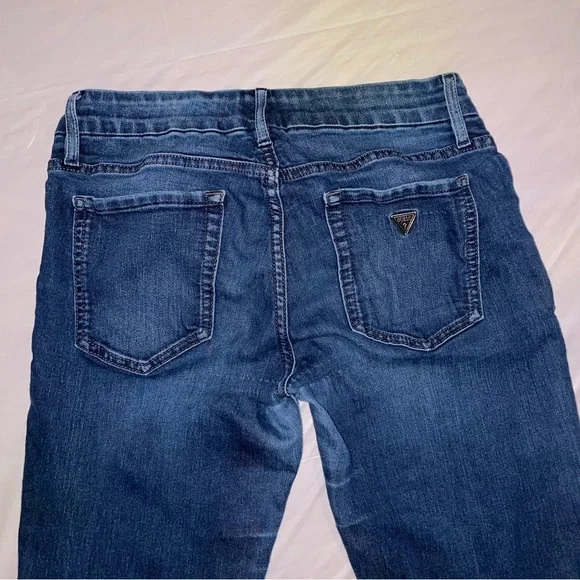 Guess Jeans - Picture 5 of 6